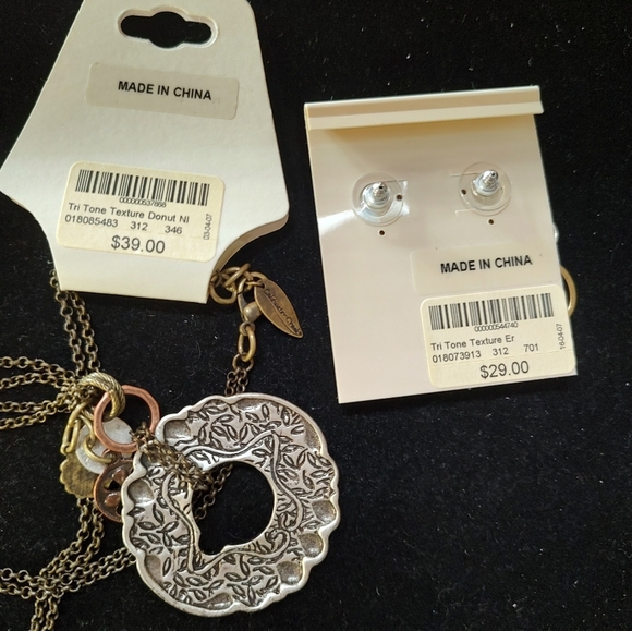 Coldwater Creek Tri Tone Texture Long Necklace and Earrings! - Picture 5 of 11